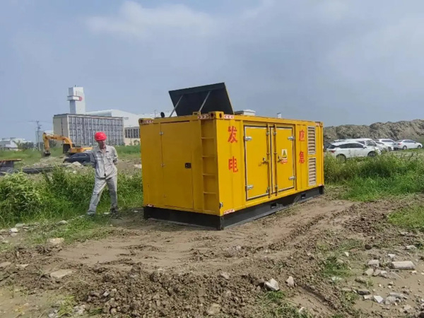 胡市镇200KW柴油发电机机组每小时的油耗量受哪些因素影响?